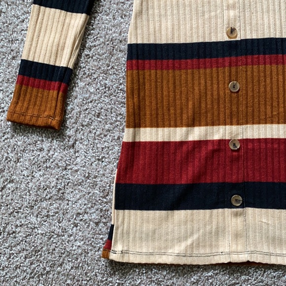 Fitted Button-down Dress | Size SMALL - Picture 3 of 3